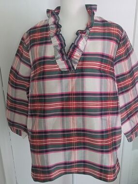 crown & ivy Plaid Tunic Top in Pink, Green & Cream